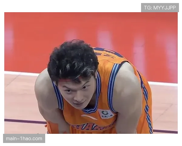 上海久事八连胜领跑积分榜 王哲林复出后内线统治力显著提升